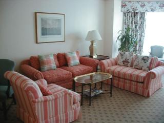 living room at windsor court